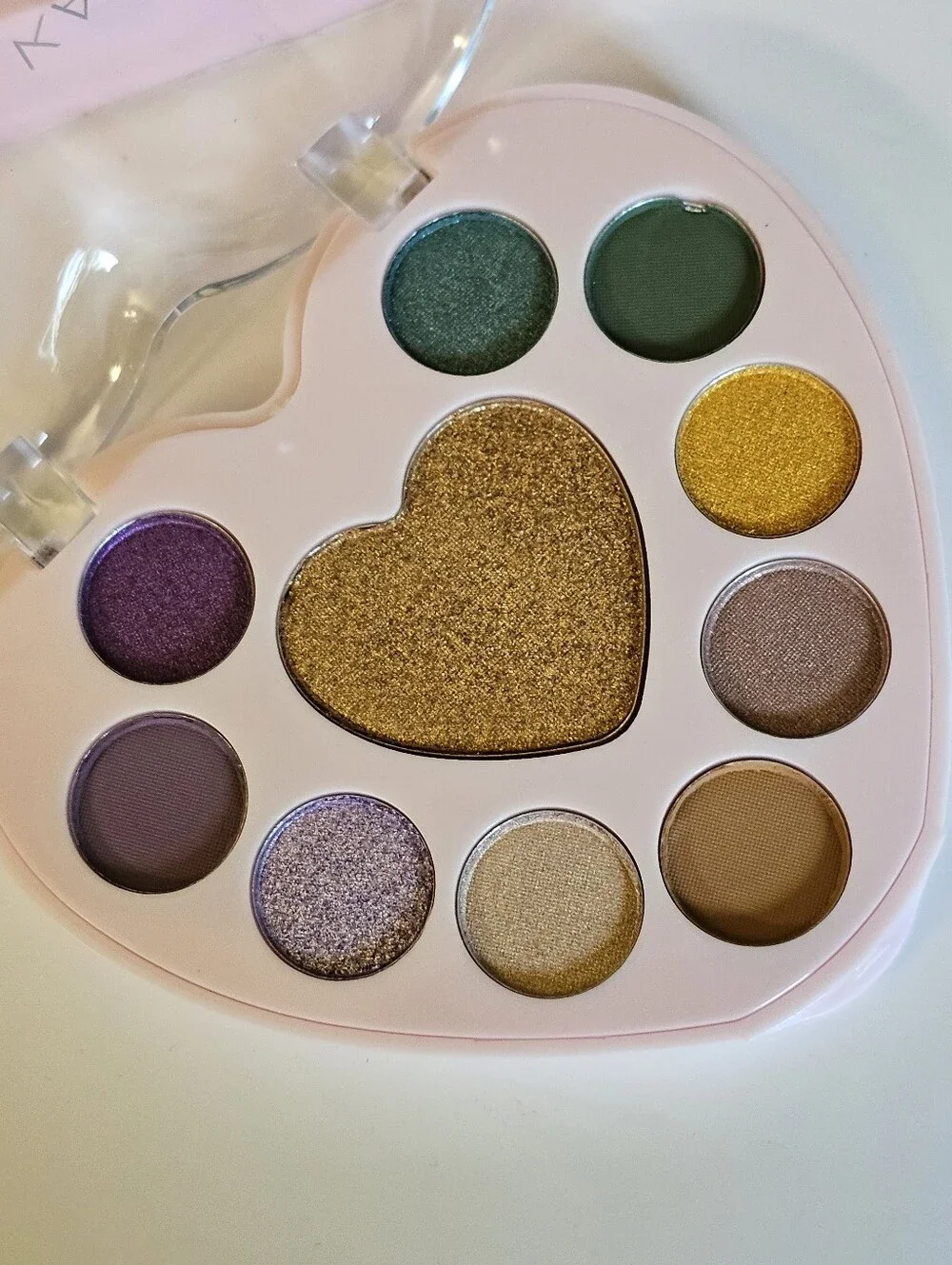 Manna Kadar First Crush Heart Shaped Eyeshadow Compact